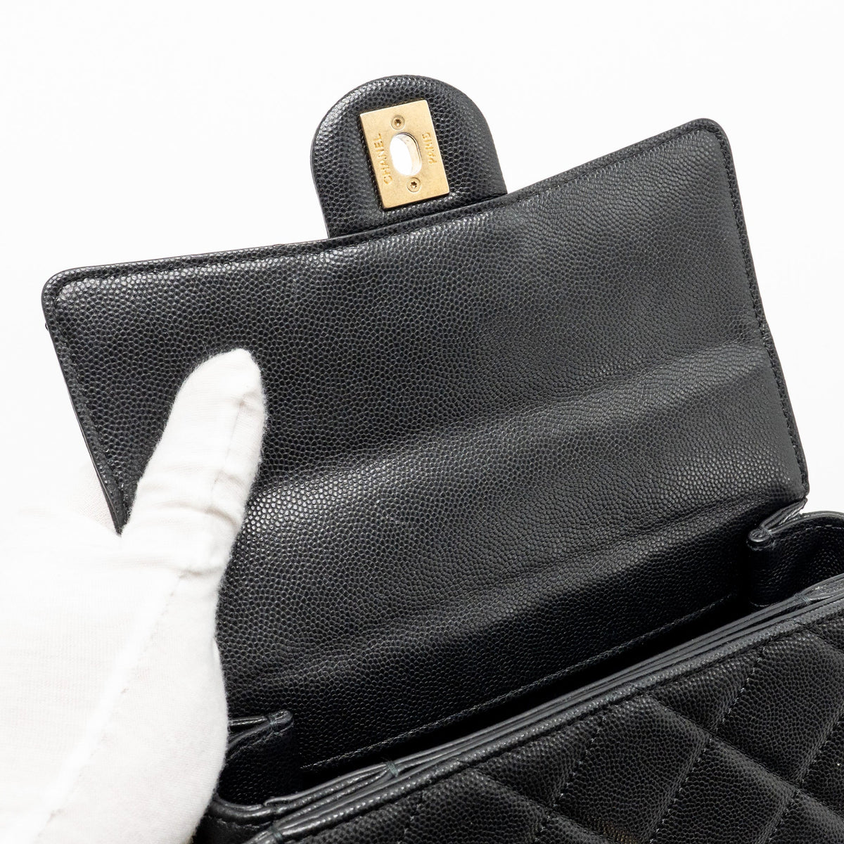 22B ROUND MESSENGER BAG CAVIAR BLACK GHW (MICROCHIP)